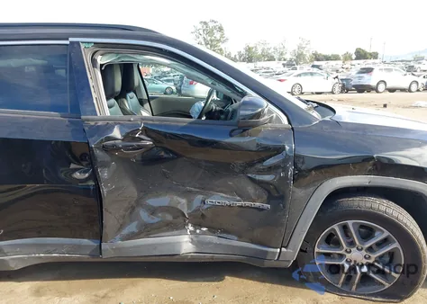 2020 Jeep Compass Sun And Safety Fwd z USA, uszkodzony, nr VIN 3C4NJCBB5LT231275